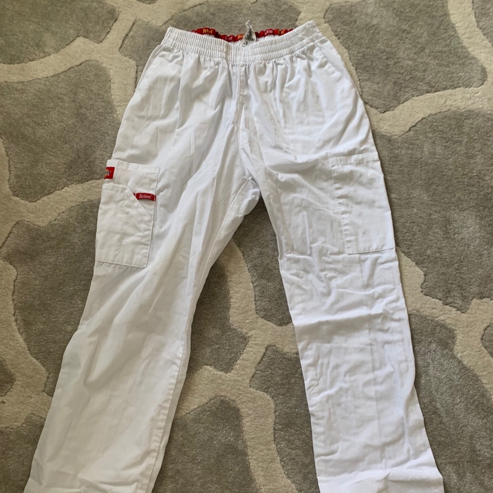 Dickie’s white cargo pants